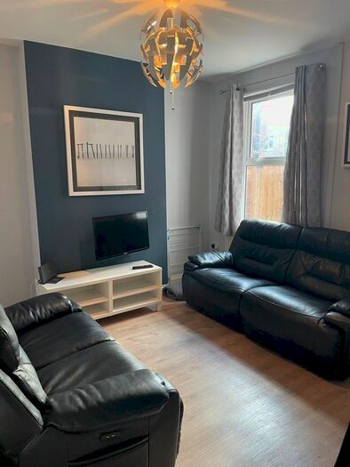 3 Bedroom Property To Rent In Swan Road, Gloucester, GL1