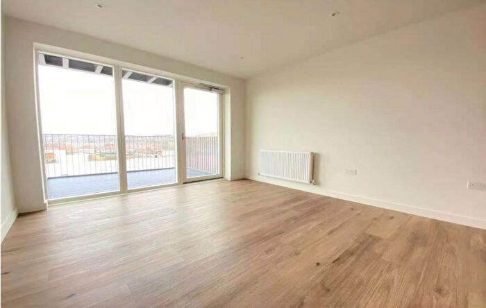 2 Bedroom Apartment For Sale In Alington House, Mary Neuner Road, Wood Green, Haringey, London, N8