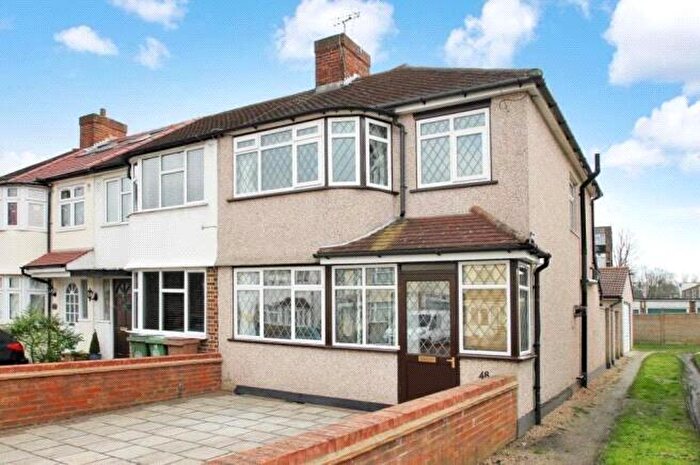 3 Bedroom End Of Terrace House For Sale In Alexandra Avenue, Sutton, SM1