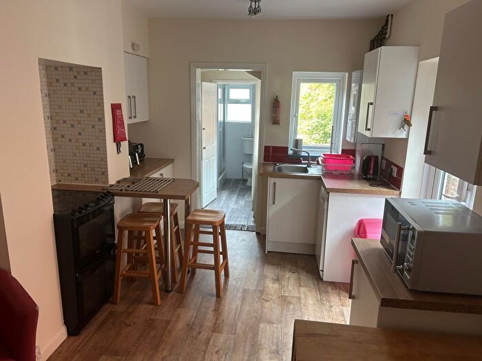 5 Bedroom Terraced House To Rent In Priory Road, Exeter, EX4