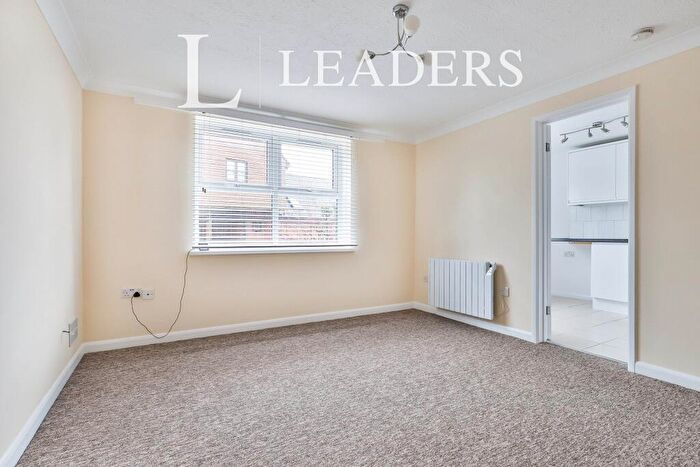 1 Bedroom Flat To Rent In Central Christchurch, BH23