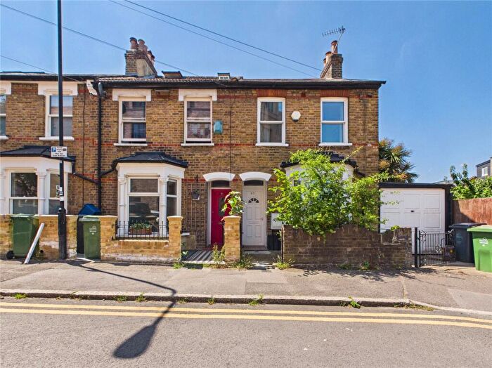 2 Bedroom House To Rent In Gaywood Road, Walthamstow, London, E17