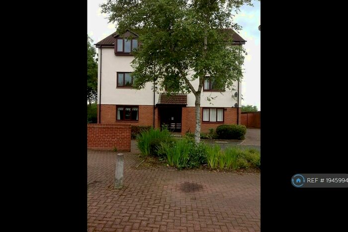 1 Bedroom Flat To Rent In Golf View, Ingol, Preston, PR2