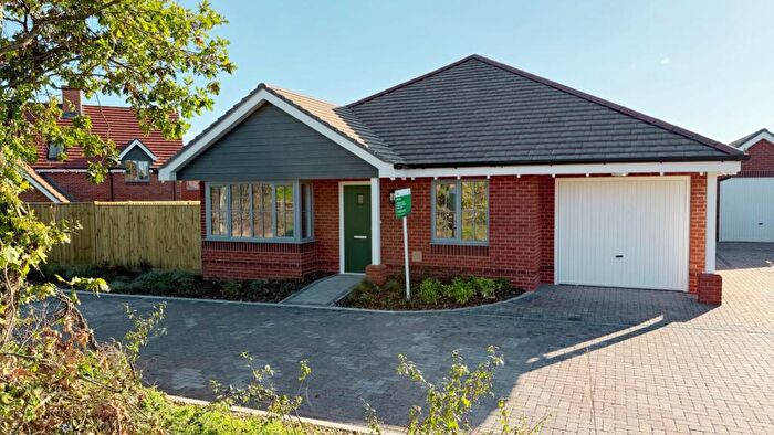 3 Bedroom Detached Bungalow For Sale In Whitsbury Road, Fordingbridge, SP6