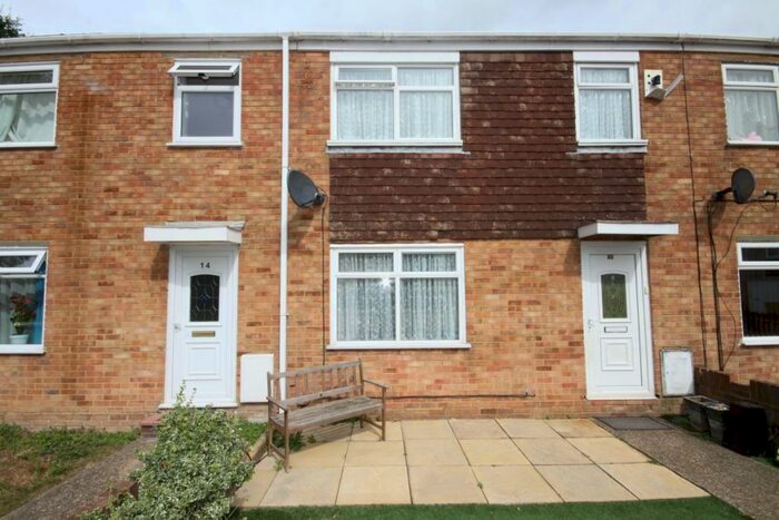 3 Bedroom Terraced House To Rent In Fielder Close, Sittingbourne, ME10