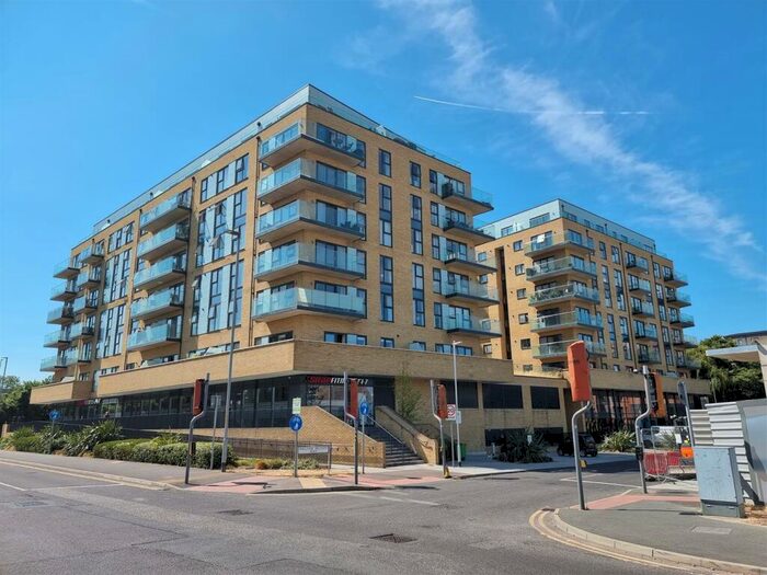 3 Bedroom Apartment To Rent In Mill Pond Road, Dartford, London, DA1