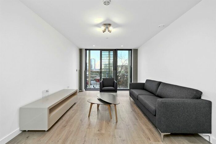 1 Bedroom Flat To Rent In Stratosphere Tower, London, E15