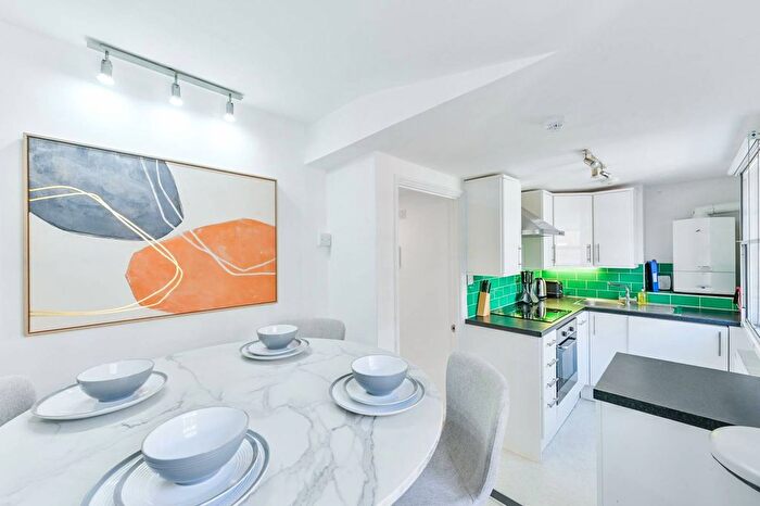 1 Bedroom Flat To Rent In Sandwich Street, Bloomsbury, London, WC1H