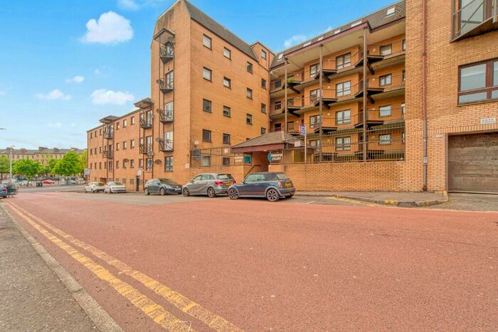 4 Bedroom Flat To Rent In Houldsworth Street, Glasgow, G3