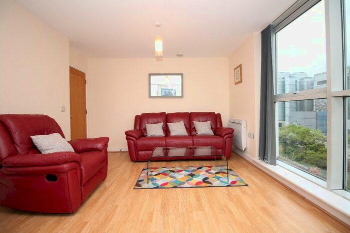 2 Bedroom Flat To Rent In Switch House, Blackwall Way, Canary Wharf, E14