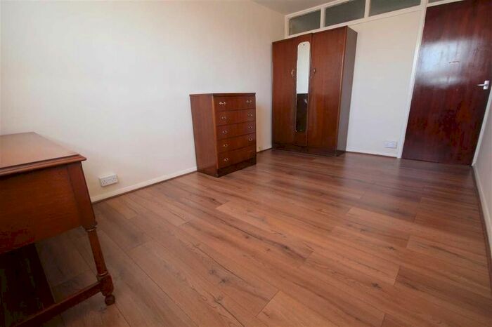 2 Bedroom Flat To Rent In Abbey View, Garsmouth Way, Watford, WD25