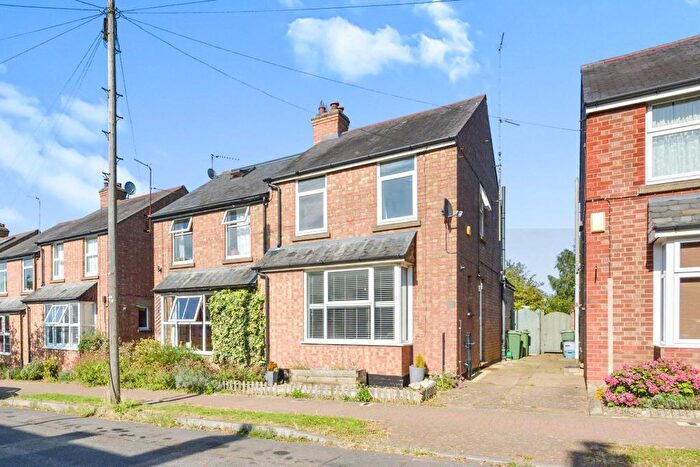 3 Bedroom Semi Detached House For Sale In Frankston Avenue, Milton Keynes, MK11