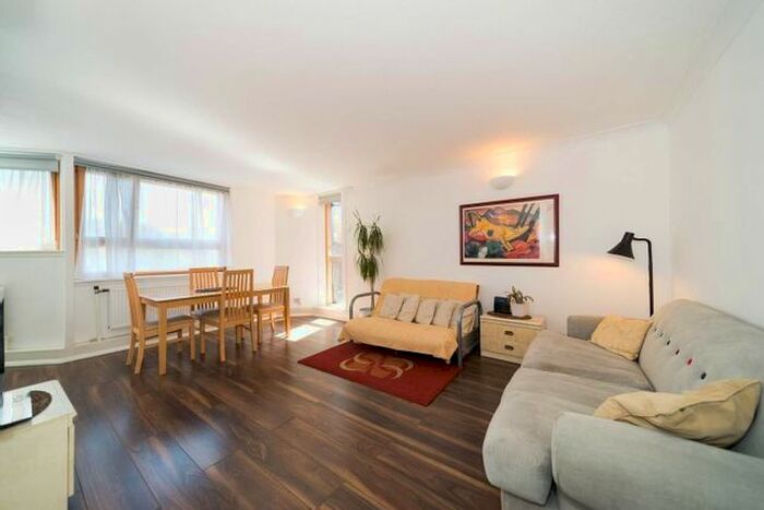 3 Bedroom Flat To Rent In World&rsquo;S End Estate, London, SW10