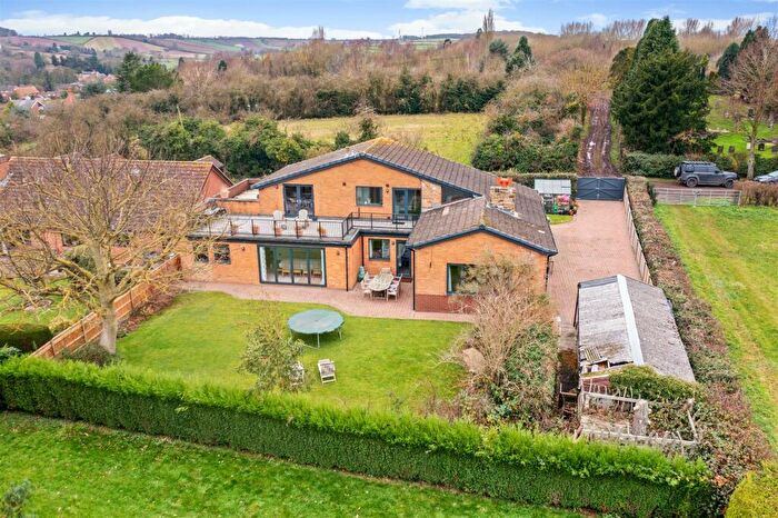 4 Bedroom Detached House For Sale In Roe Hill, Woodborough, Nottingham, NG14