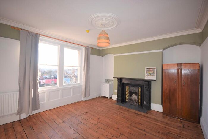 6 Bedroom House To Rent In York Road, Bristol, BS6