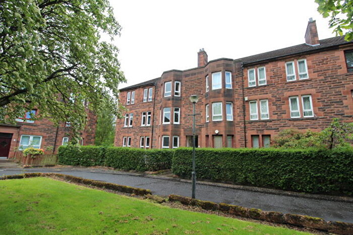 3 Bedroom Flat To Rent In Glencoe Place, Anniesland, G13
