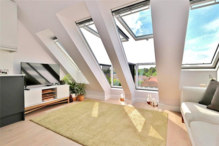1 Bedroom Apartment For Sale In Albert Drive, Woking, Surrey, GU21
