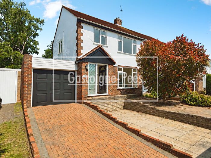 3 Bedroom House To Rent In Wilderness Road, Camberley, Surrey, GU16