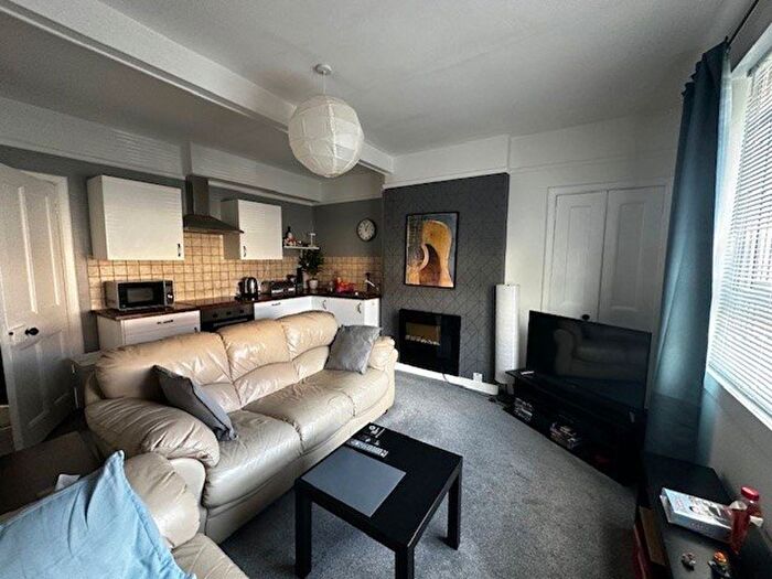 2 Bedroom Flat To Rent In Warrack Street, Fife, KY16