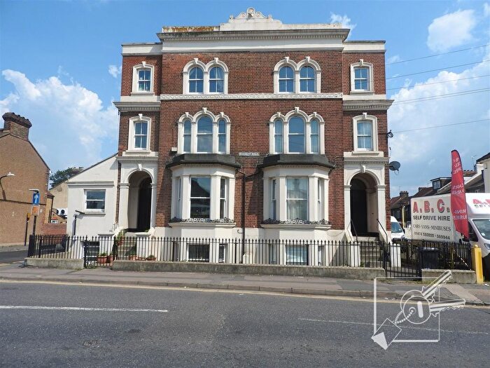 1 Bedroom Flat To Rent In Darnley Road, Gravesend, DA11