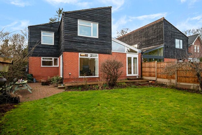 4 Bedroom Link Detached House For Sale In Widford Road, Much Hadham, Hertfordshire, SG10