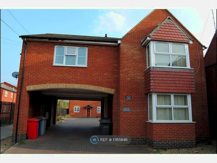 2 Bedroom Flat To Rent In York House, Kettering, NN16