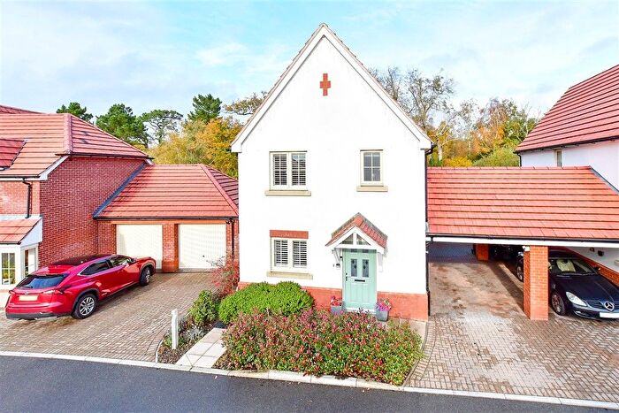 3 Bedroom Detached House For Sale In Hazel Close, Walberton, Arundel, West Sussex, BN18