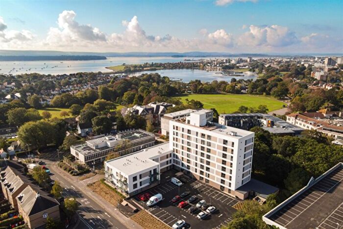 2 Bedroom Flat For Sale In Poole Park, BH15