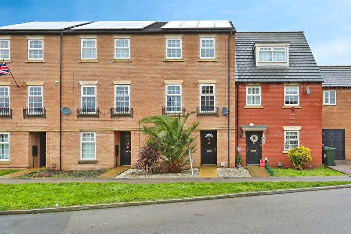 4 Bedroom Terraced House For Sale In Stockwell Avenue, Kiveton Park, Sheffield, S26