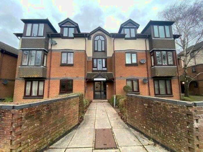 1 Bedroom Flat To Rent In Paynes Road, Southampton, Hampshire, SO15