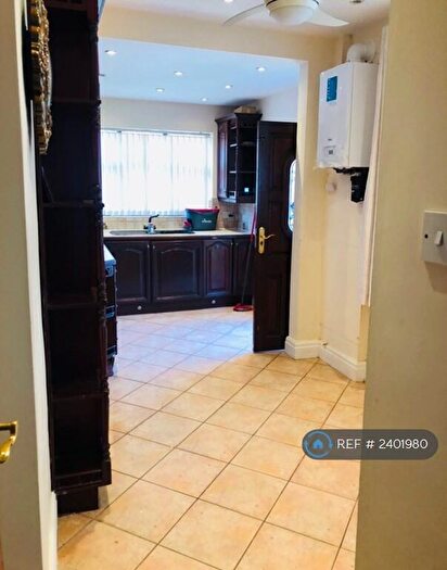 3 Bedroom Semi-Detached House To Rent In Boardman Road, Manchester, M8