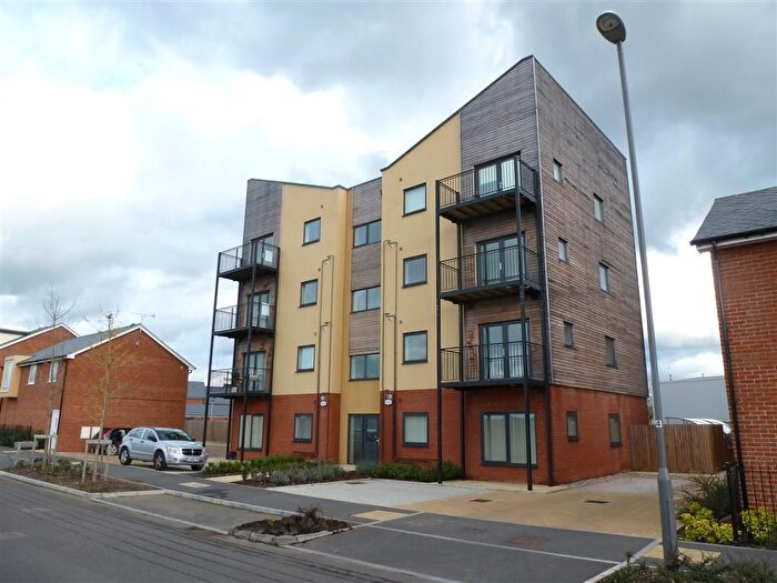 2 Bedroom Flat To Rent In Edge Street, Aylesbury, HP19