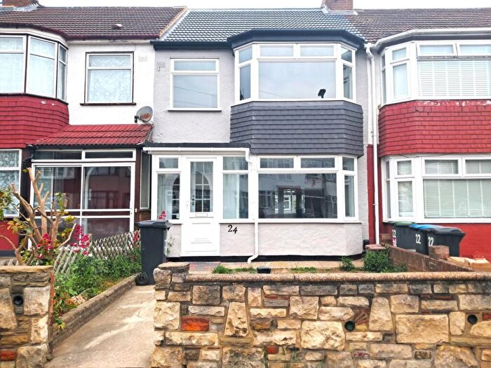 4 Bedroom Terraced House To Rent In Rylston Road, London, N13