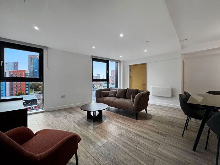 3 Bedroom Flat To Rent In The Radiant, Leeds City Centre, LS3