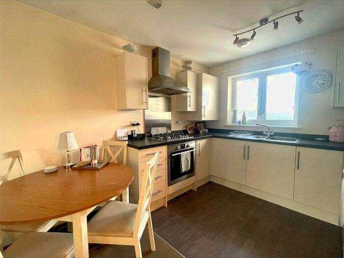 1 Bedroom Flat For Sale In Coxwell Avenue, Farnborough, Hampshire, GU14