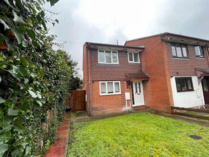 3 Bedroom Semi-Detached House To Rent In Main Road, Longfield, DA3