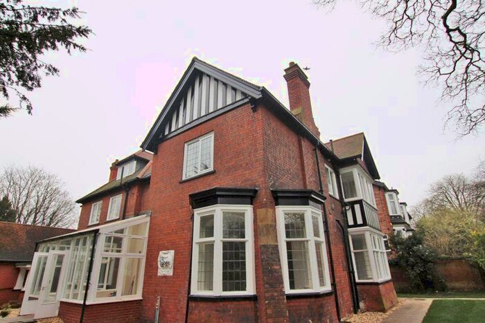 18 Bedroom Block Of Apartments For Sale In The Lodge, Abbey Road, Grimsby, DN32