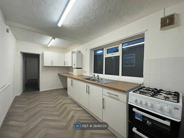 2 Bedroom Flat To Rent In Antrobus Street, Congleton, CW12