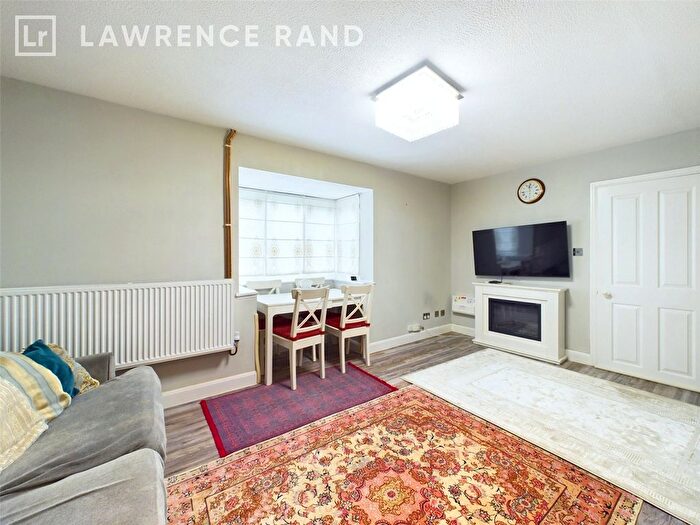 1 Bedroom Semi-Detached House To Rent In Homefield Close, Hayes, Middlesex, UB4