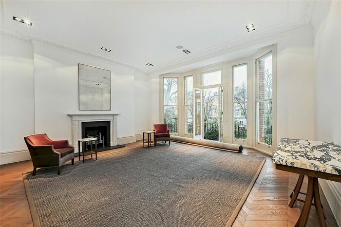 5 Bedroom End Of Terrace House To Rent In Cresswell Gardens, Chelsea, London, SW5