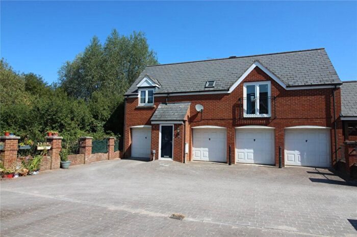 2 Bedroom Detached House For Sale In Ariadne Road, Oakhurst, Swindon, SN25