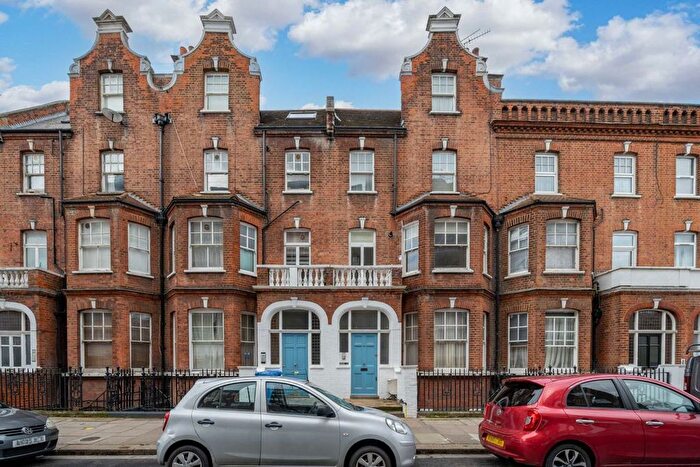 1 Bedroom Flat To Rent In Barons Court Road, West Kensington, W14