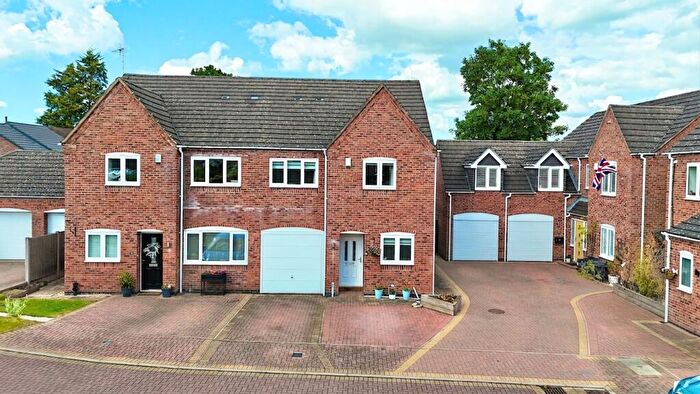 3 Bedroom Semi-Detached House For Sale In Walnut Close, Hough, CW2