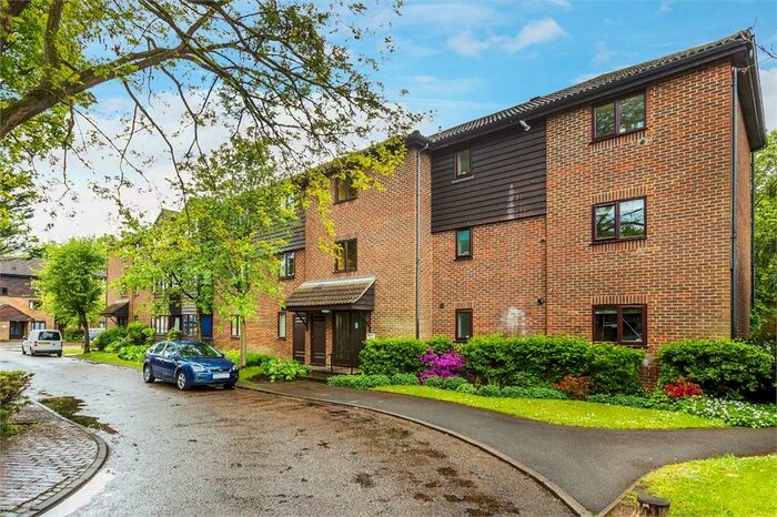2 Bedroom Apartment To Rent In Collingwood Place, Walton-On-Thames, Surrey, KT12