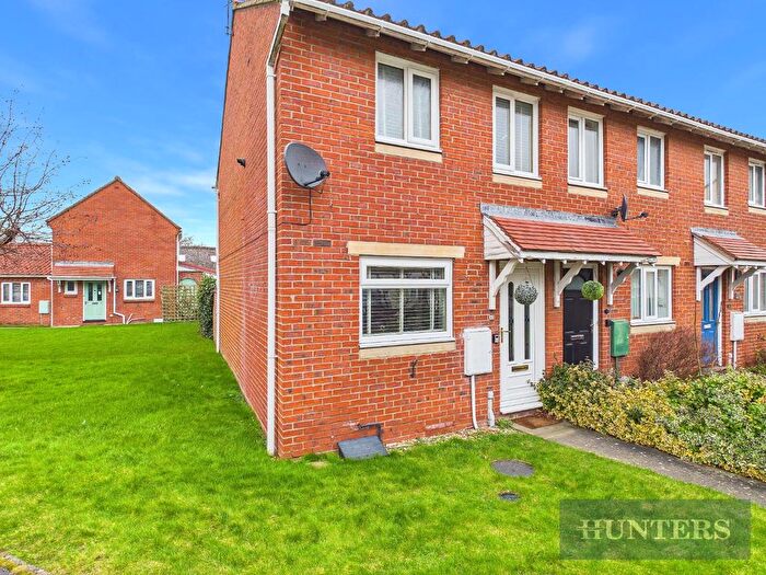 2 Bedroom End Of Terrace House For Sale In Stockshill, Seamer, Scarborough, YO12