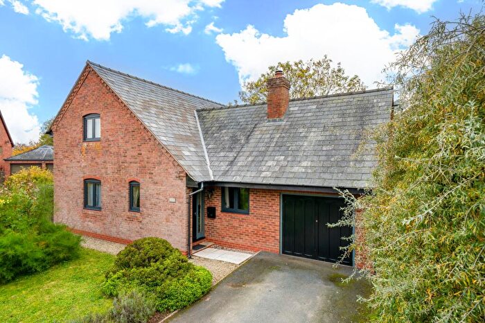 4 Bedroom Detached House For Sale In Bury Court Park, Wigmore, HR6
