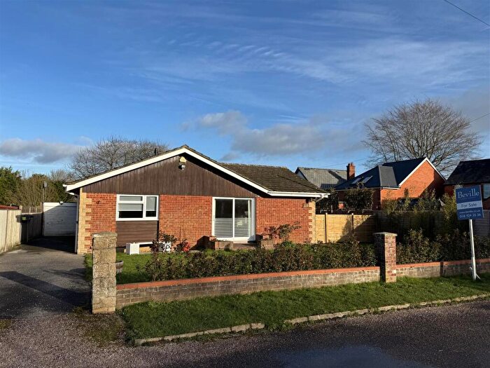 3 Bedroom Detached Bungalow For Sale In Green Lane, Sonning Common, RG4