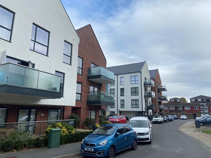 1 Bedroom Flat For Sale In Kappa Court, Etwell Place, Surbiton, KT5