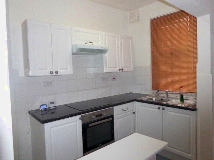 3 Bedroom House To Rent In Sutherland Terrace, Harehills, LS9