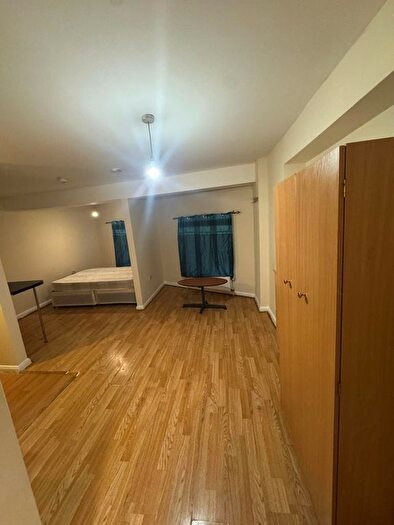 1 Bedroom Studio To Rent In Walworth Road, London, SE1